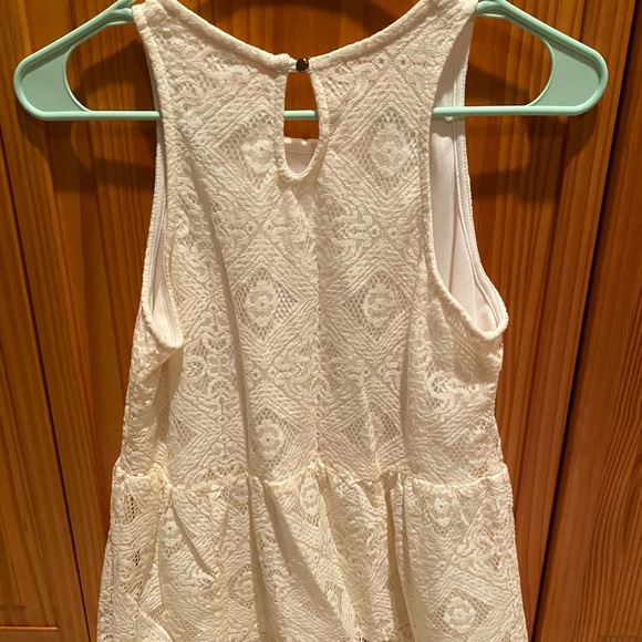 Tank - Picture 3 of 3